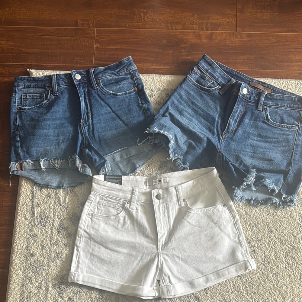 Women's Denim and White Shorts Set - Joe’s Jeans